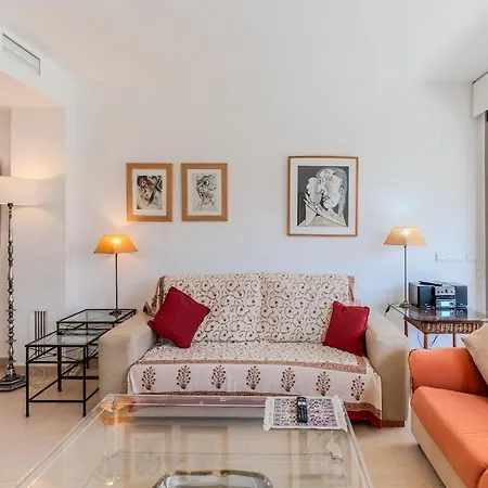Piscina Privada + Jardin + Parking Privado