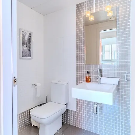 Piscina Privada + Jardin + Parking Privado Villa