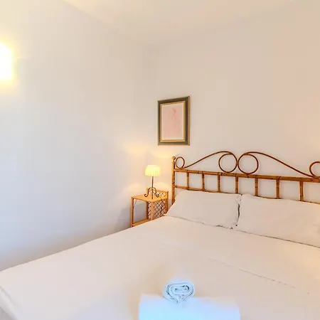 Piscina Privada + Jardin + Parking Privado *